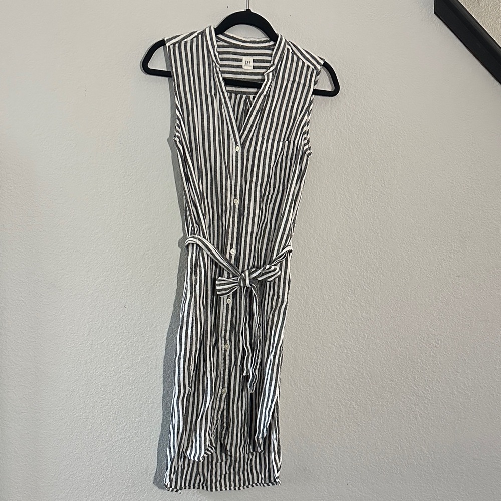 GAP Black and White Striped Midi Dress